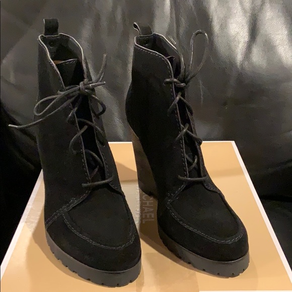 Authentic Michael Kors wedges - Picture 2 of 5